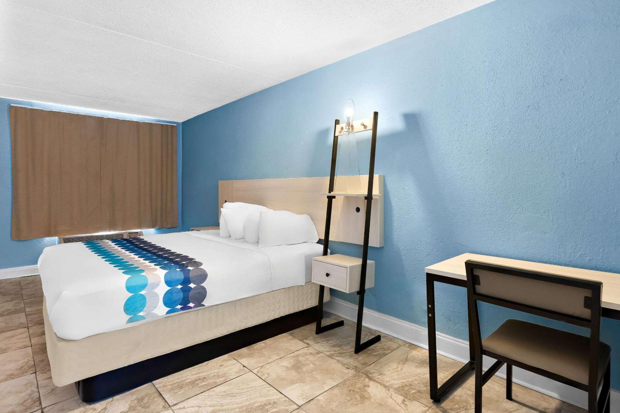 Suburban Studios By Choice Hotels - Award Winning - New 2024 - Walk To Eateries & Grocery - Ultra Sparkling - Garden Rooms - Designer Lighting & Right Off I-95 - Proudly An All American Managed Property Brunswick Exterior foto